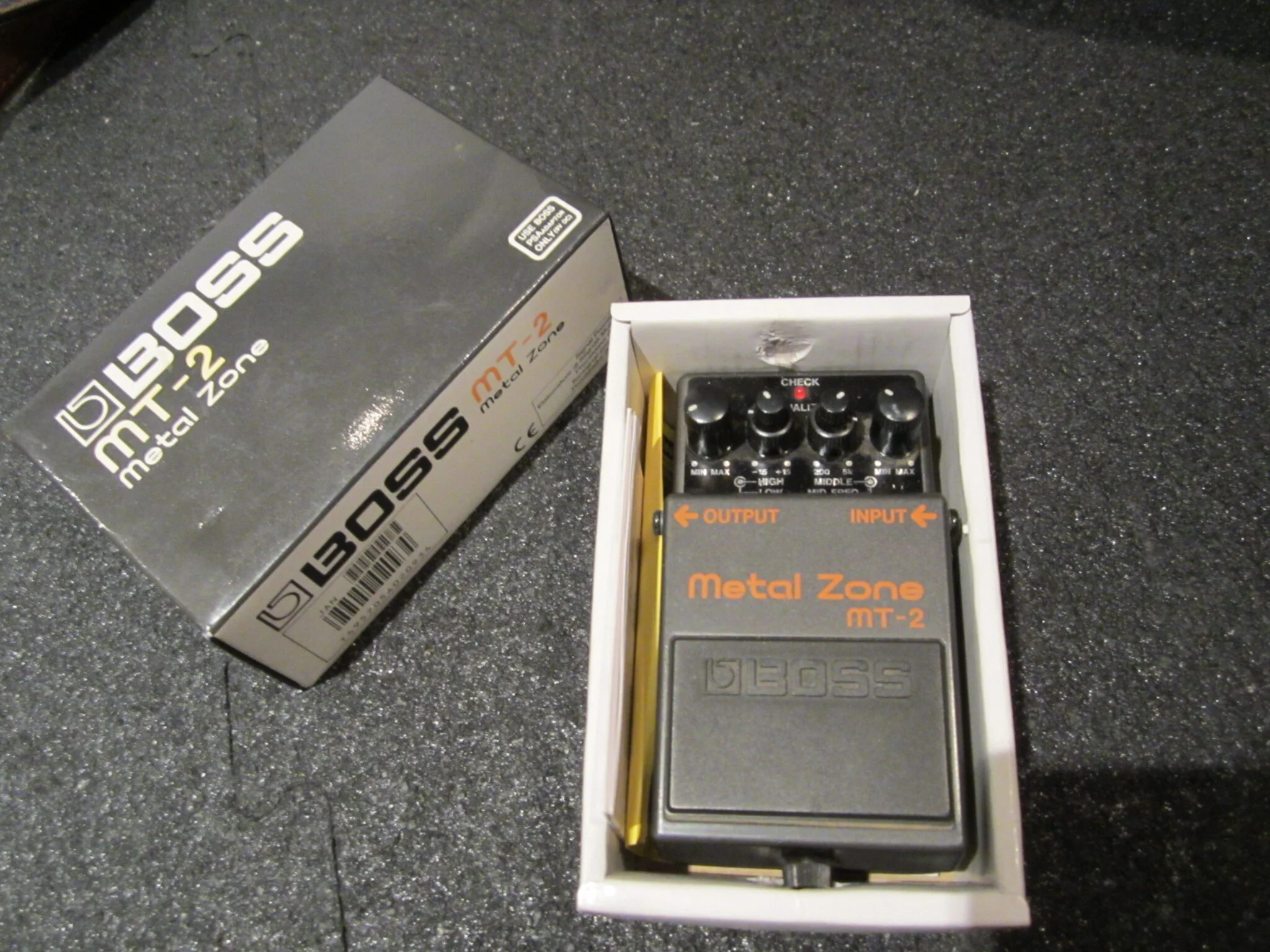 Boss Metal Zone MT-2