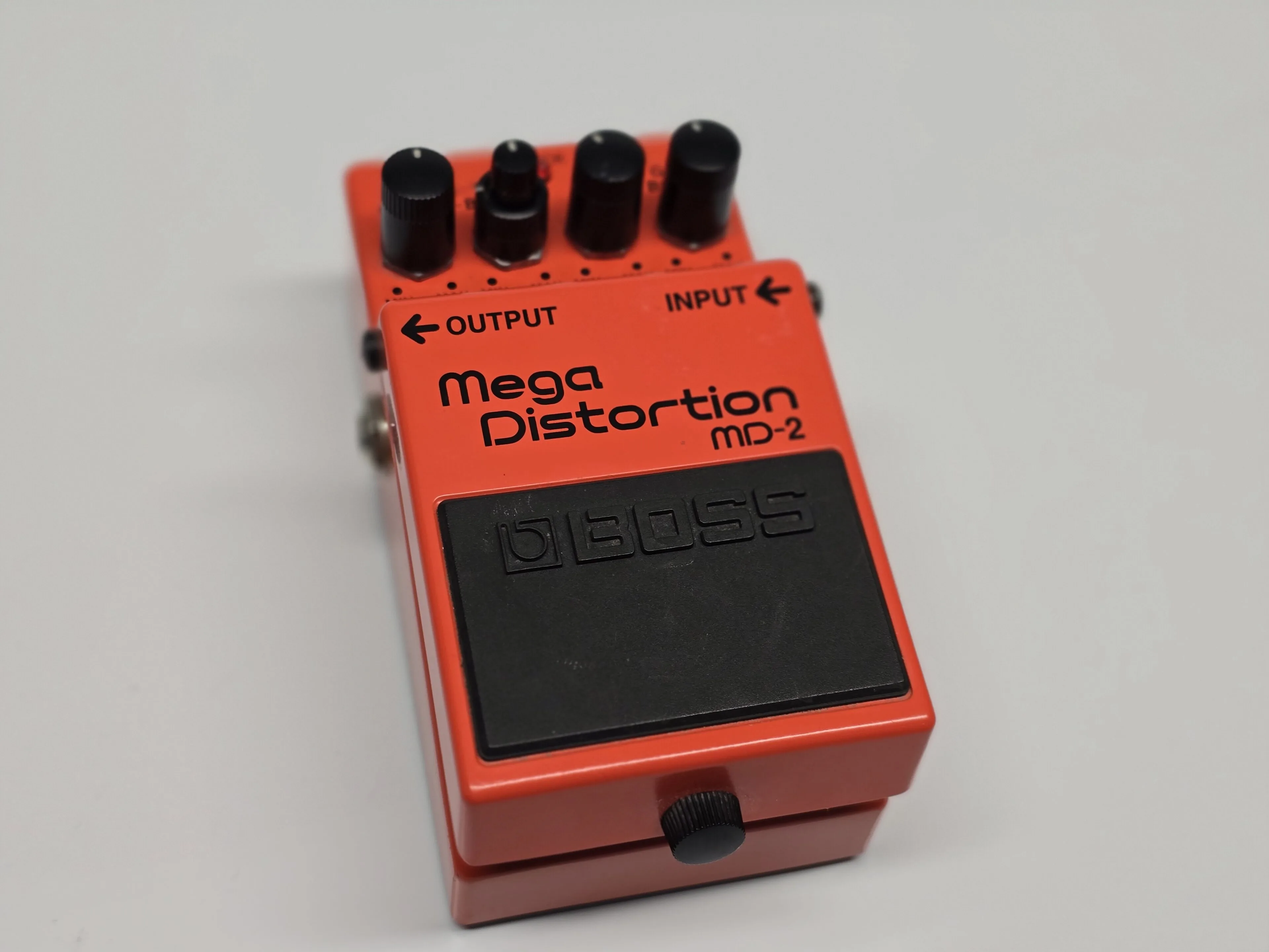 Boss Mega Distortion MD-2