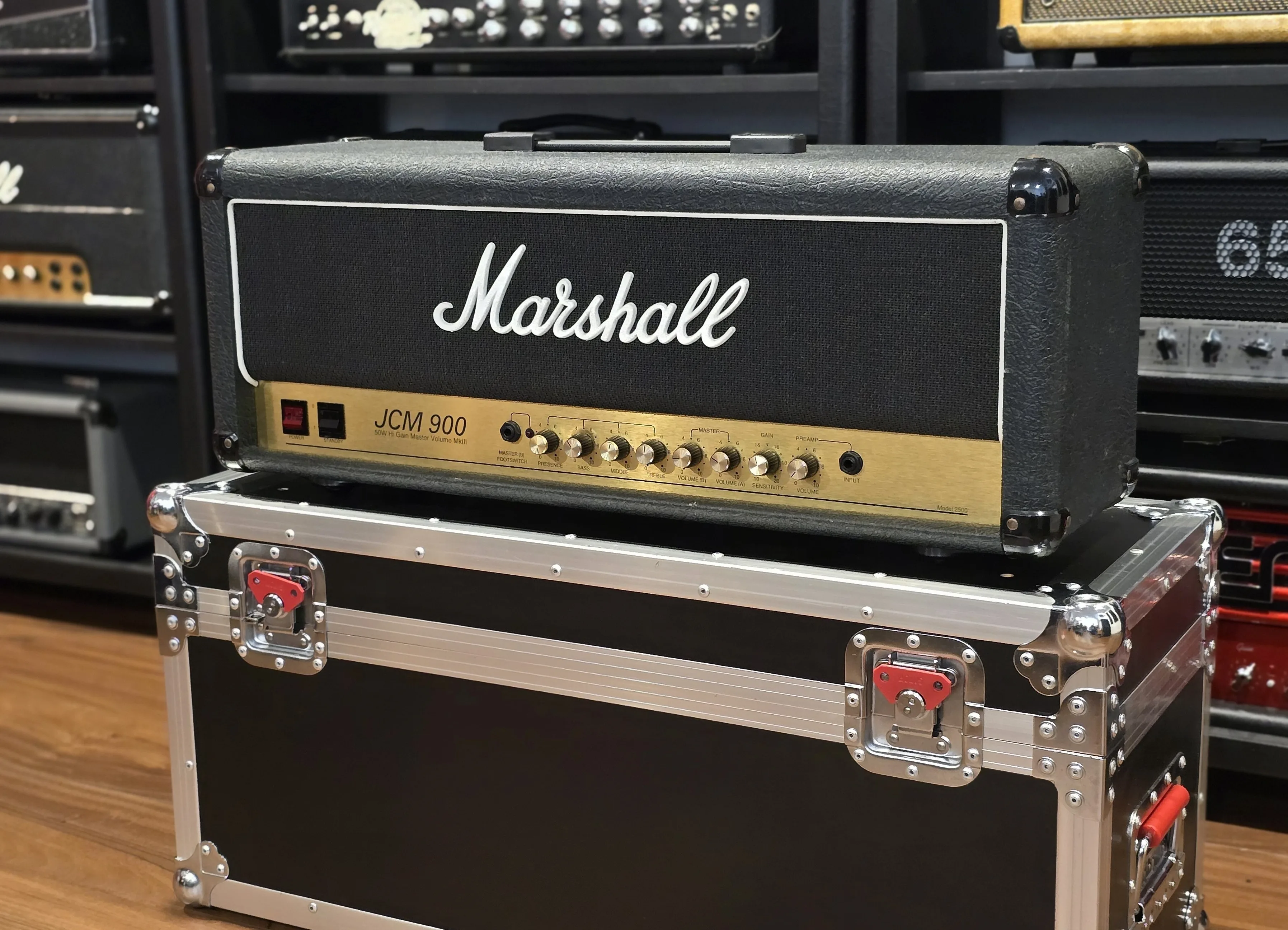 Marshall JCM 900 MKIII 2500 – Image 3