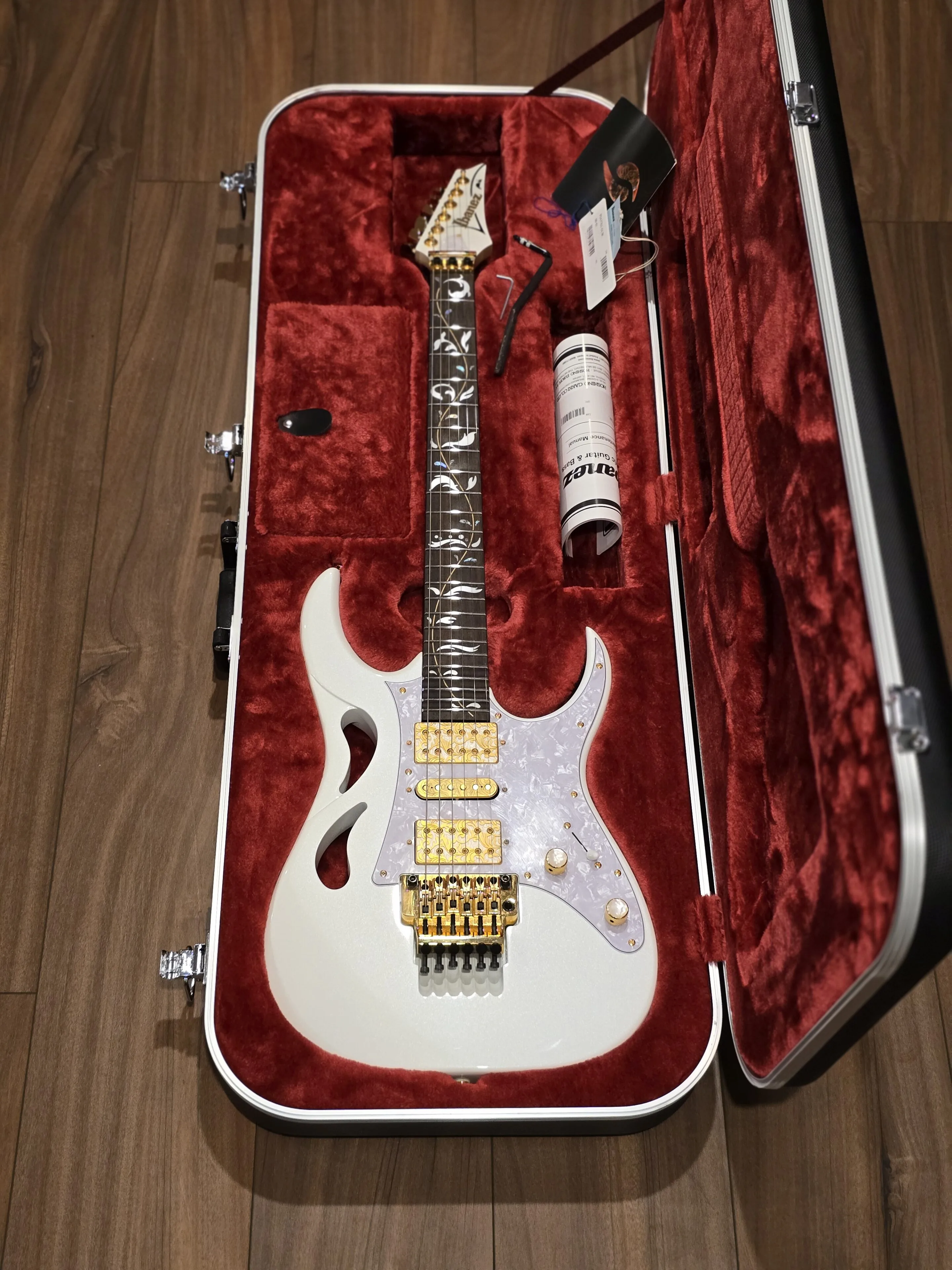 Ibanez PIA3761SLW Steve Vai Signature – Image 9